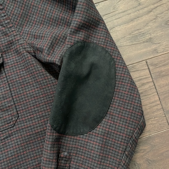 John W. Nordstrom Men’s Large Button Down Maroon/Black/Gray Elbow Patches - Picture 5 of 6